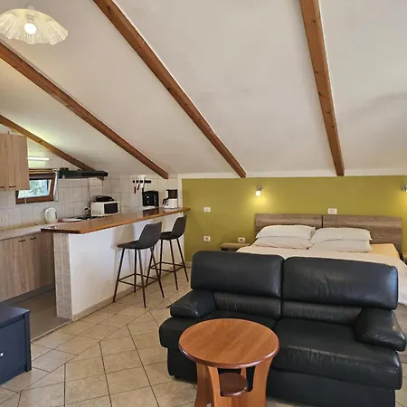 Апартаменти Seherzada Пула