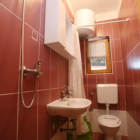 アパート Seherzada プーラ