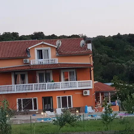 Seherzada Пула